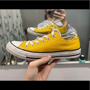 Yellow converse 7